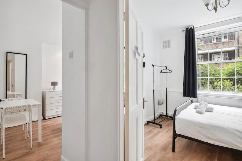 Aplacetostay Apartment, Waterloo Homestay *